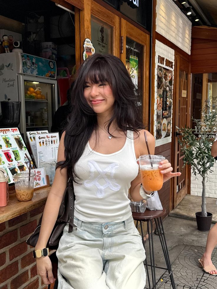 How I Take Aesthetic Café Photos Alone