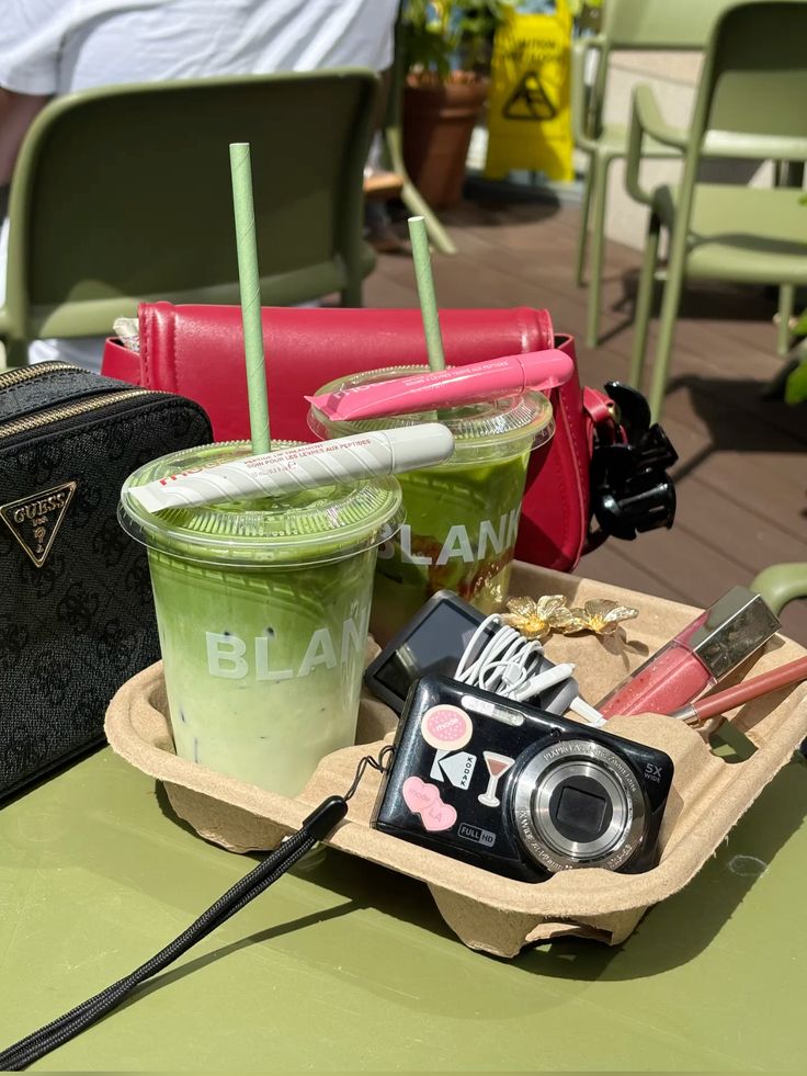 1. A Small Digital Camera for That Soft Café Look photo 2