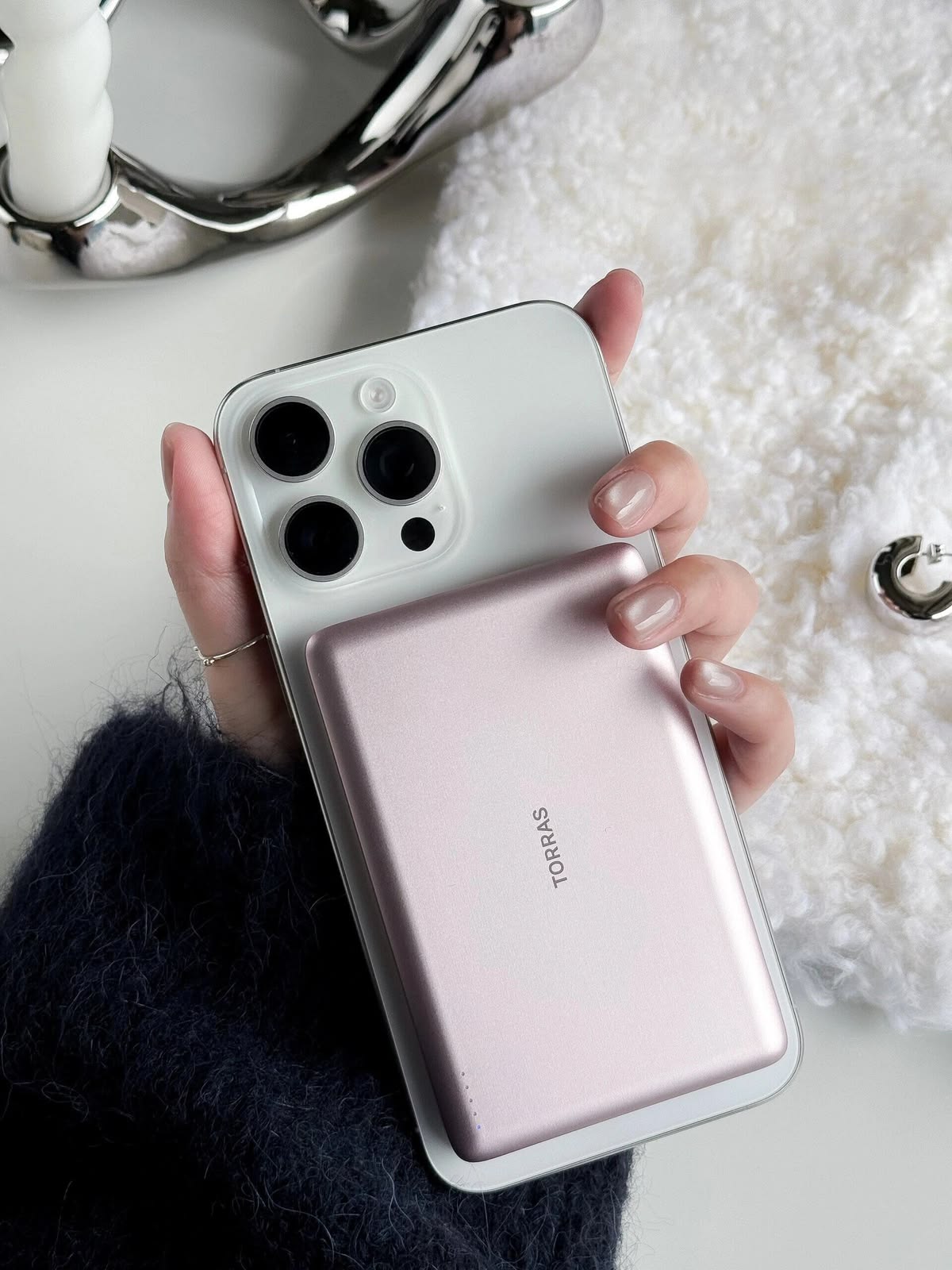 3. A Portable Charger for Long Café-Hopping Days photo 1