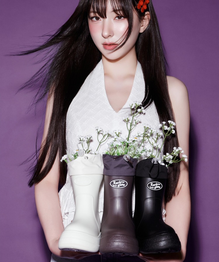 3. Reclow Rain Boots photo 2