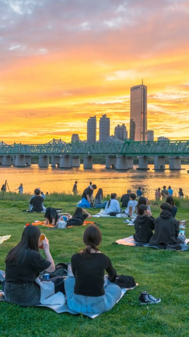 2. Yeouido Hangang Park photo 2