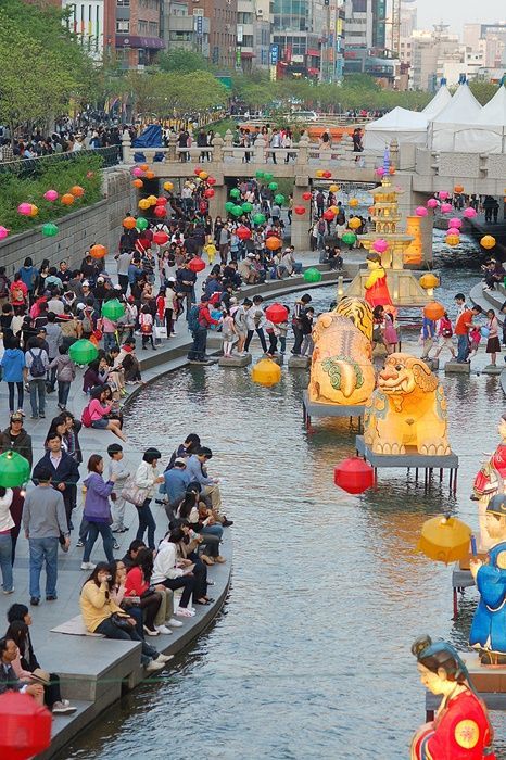 14. Cheonggyecheon Stream photo 2