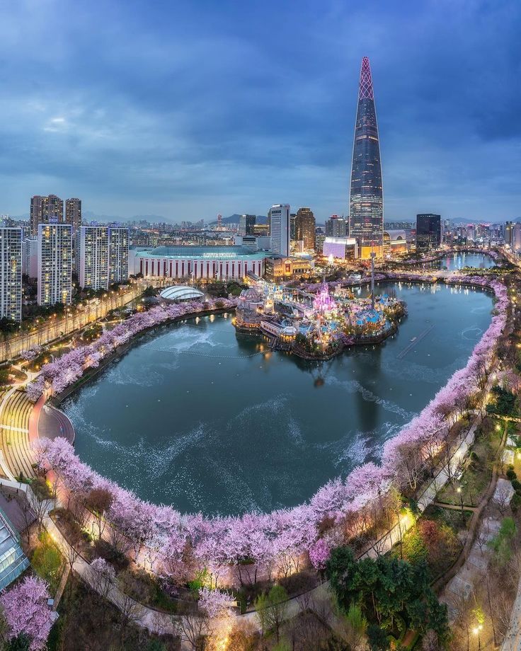 2. Seokchon Lake photo 1
