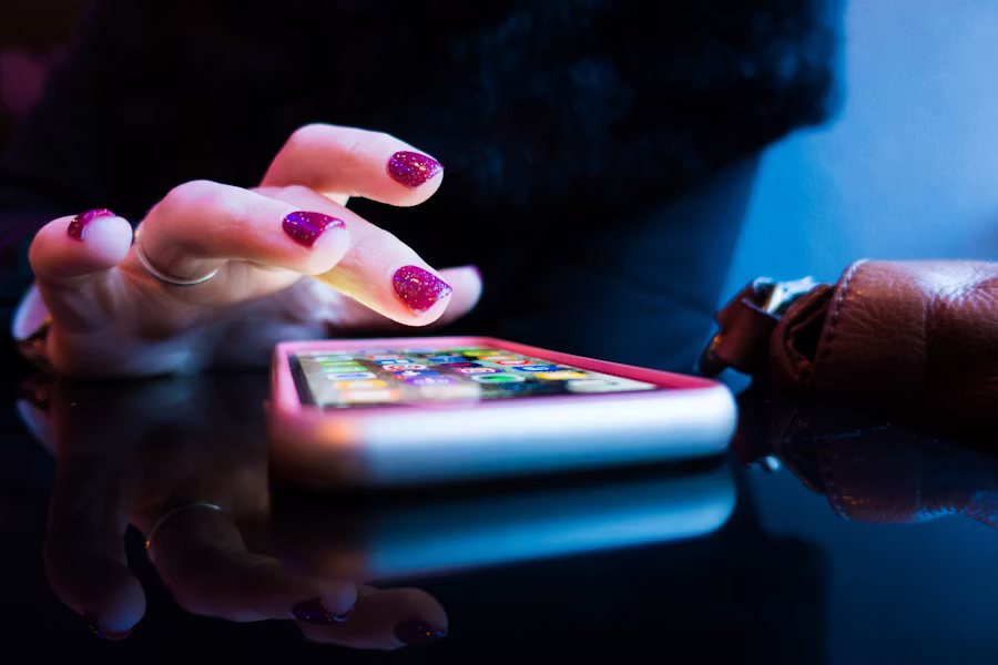 What Are Dopamine Sites? Korea’s Weirdly Comforting Apps for Burnout, Cravings, and Loneliness