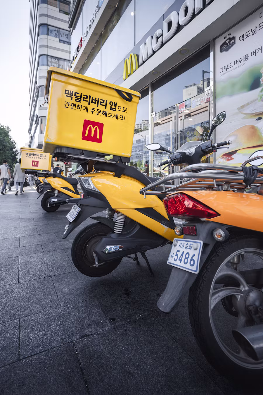 4. Delivery Culture Turned the Entire City Into a Storefront