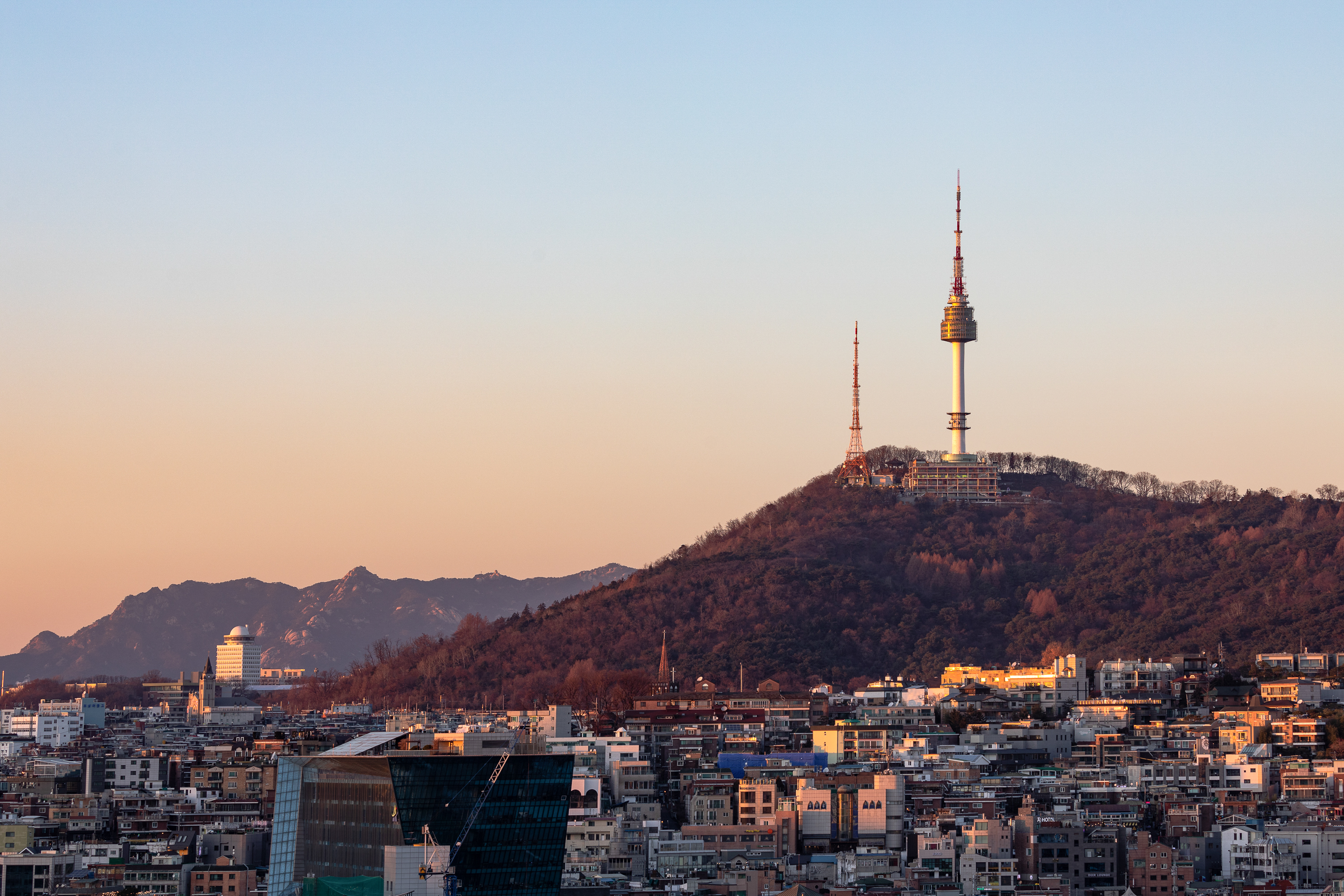 9. Use Itaewon as a Starting Point for a Namsan-Side Walk