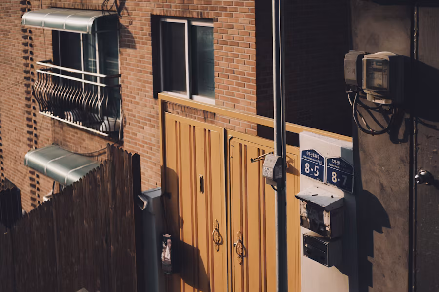 Why Seoul Apartments Cost So Much