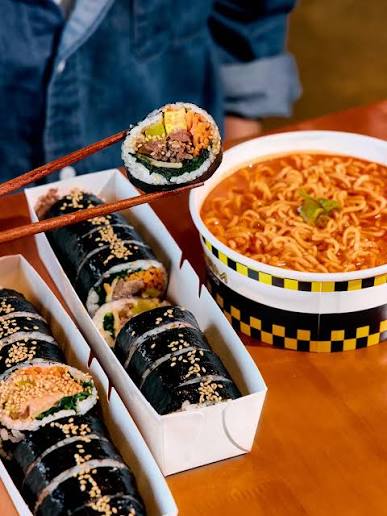 9. Kimbap and Ramyeon: The Student-Budget Combination