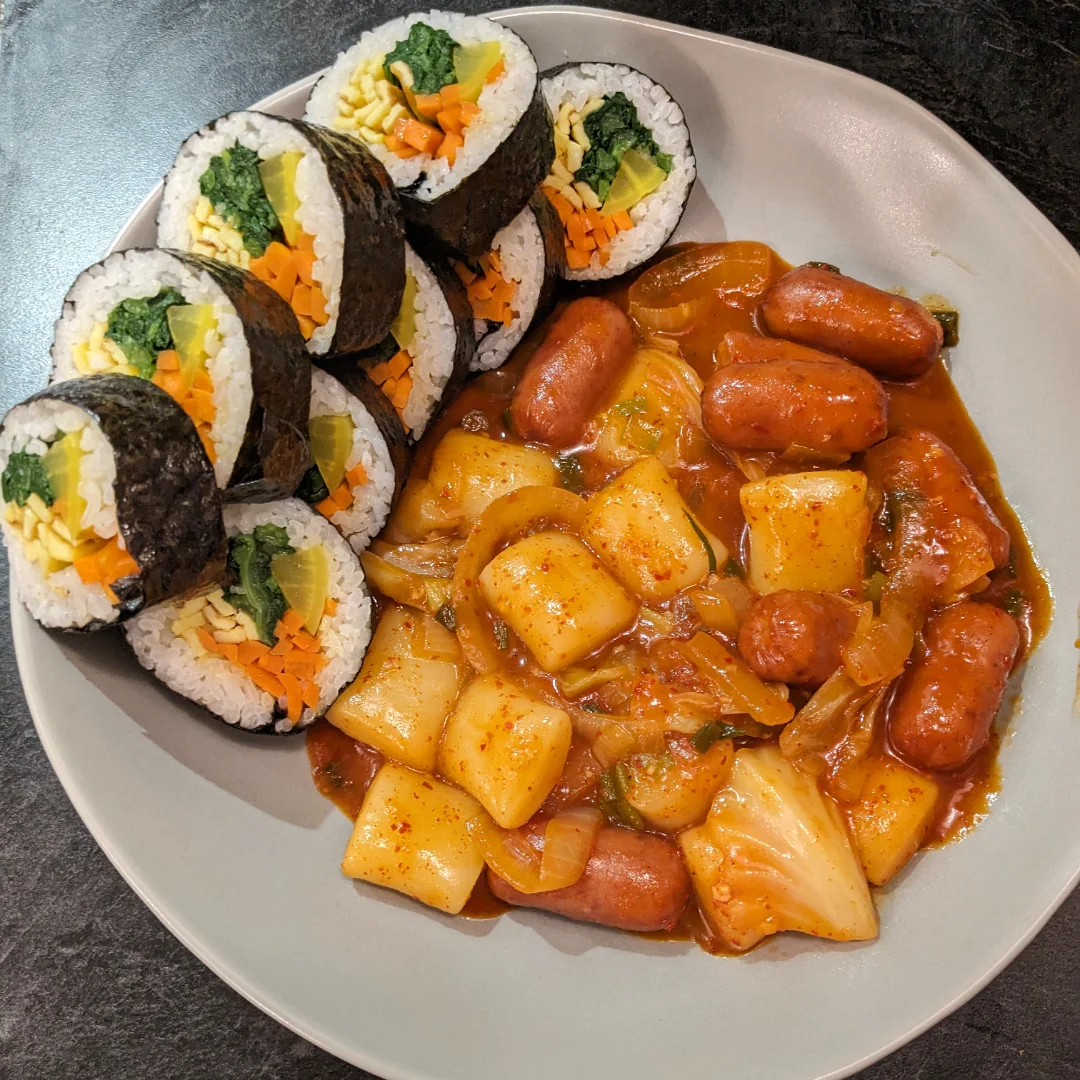 3. Tteokbokki, Gimbap, and Fish Cake in Halal Style