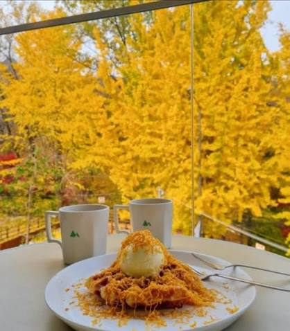 8. Hike Inwangsan and Reward Yourself With a Mountain Café