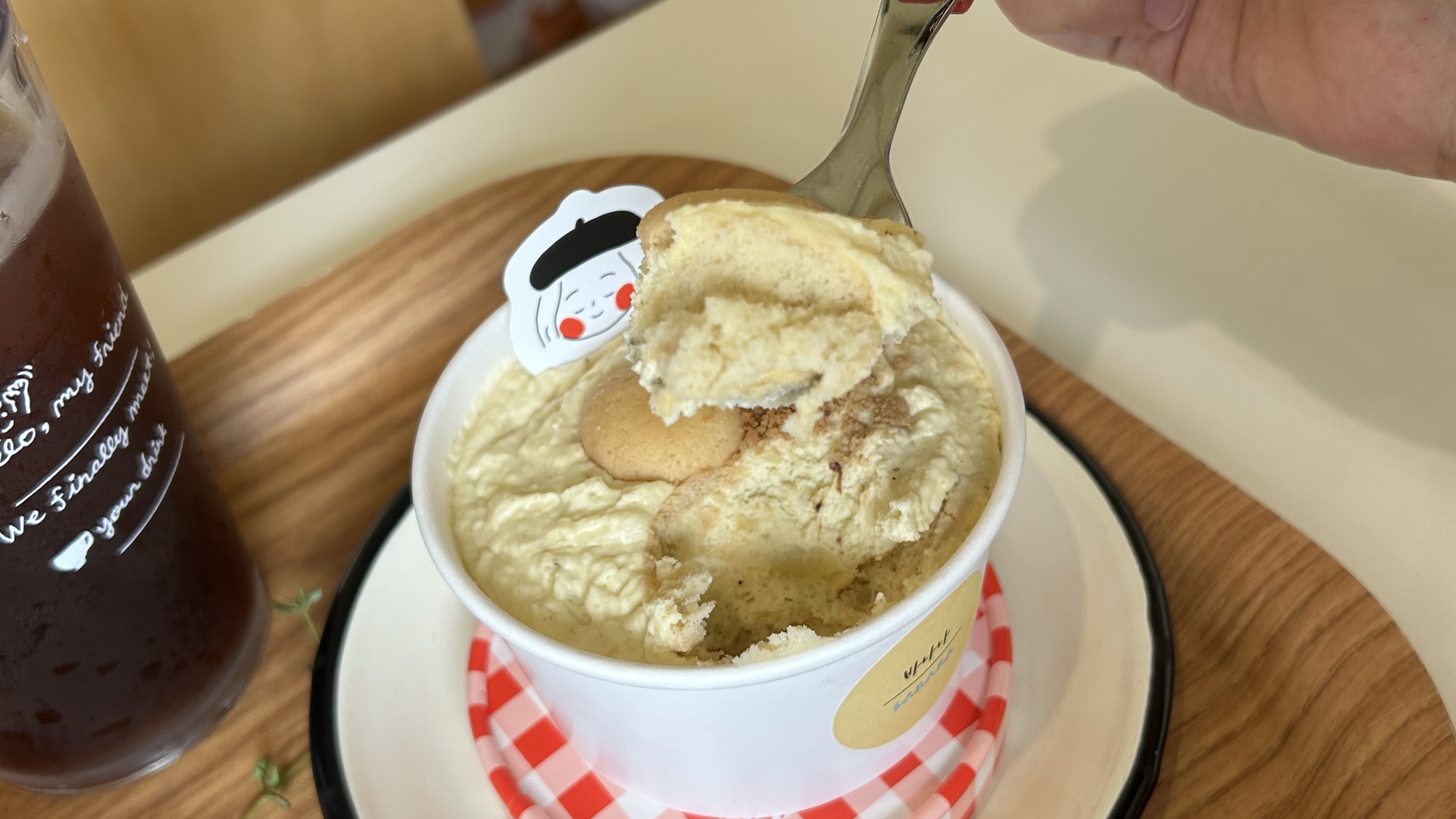 7. The Packaging Makes the Pudding Very Easy to Take Home