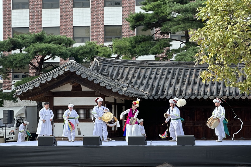 2. Go Somewhere That Actually Feels Like Chuseok