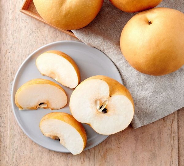 Fresh Korean pears and apples during the autumn harvest season