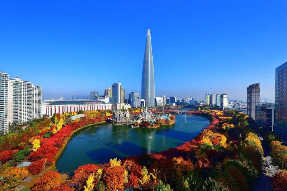 10. Seokchon Lake