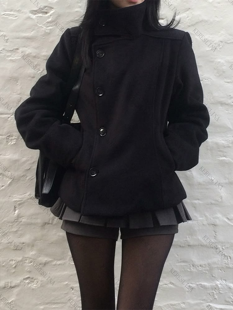 Autumn street outfit in Seoul