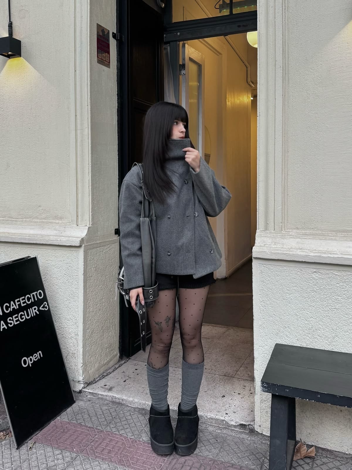 Layered autumn outfit ideas for a trip to Seoul