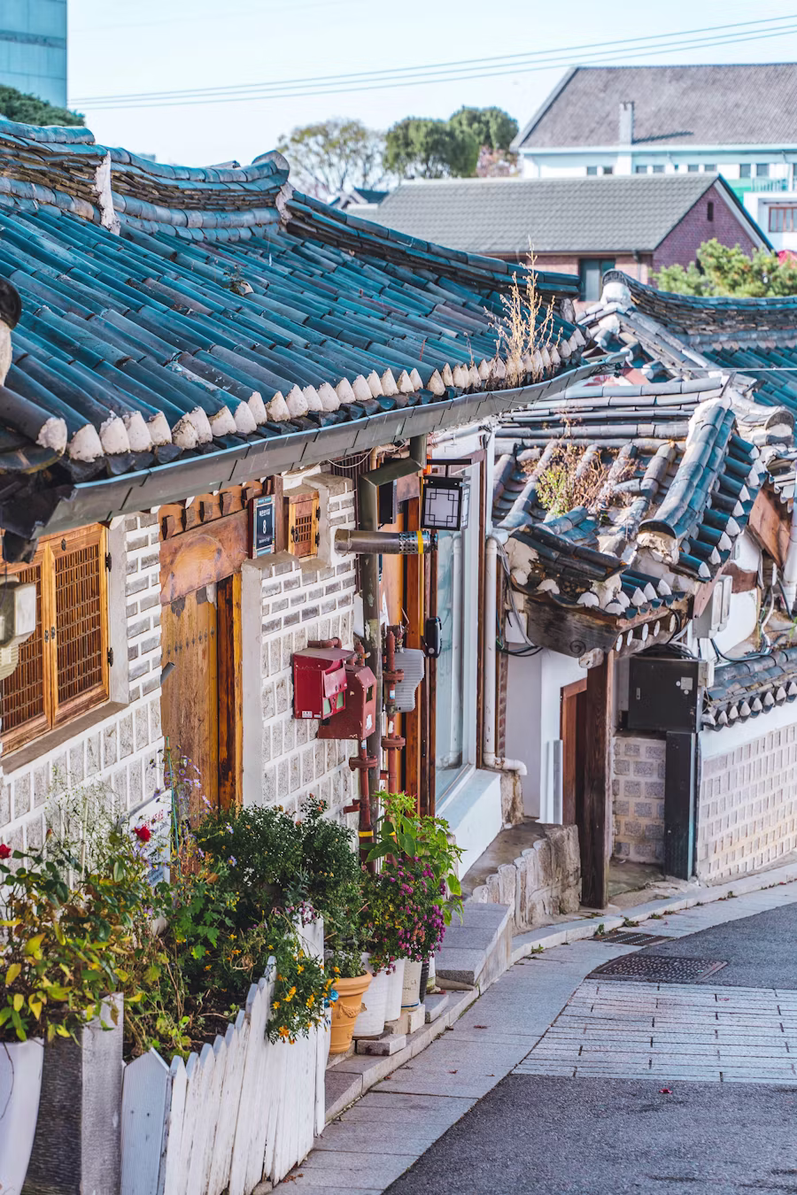 3. 10:30 AM — Walk Toward Bukchon Hanok Village