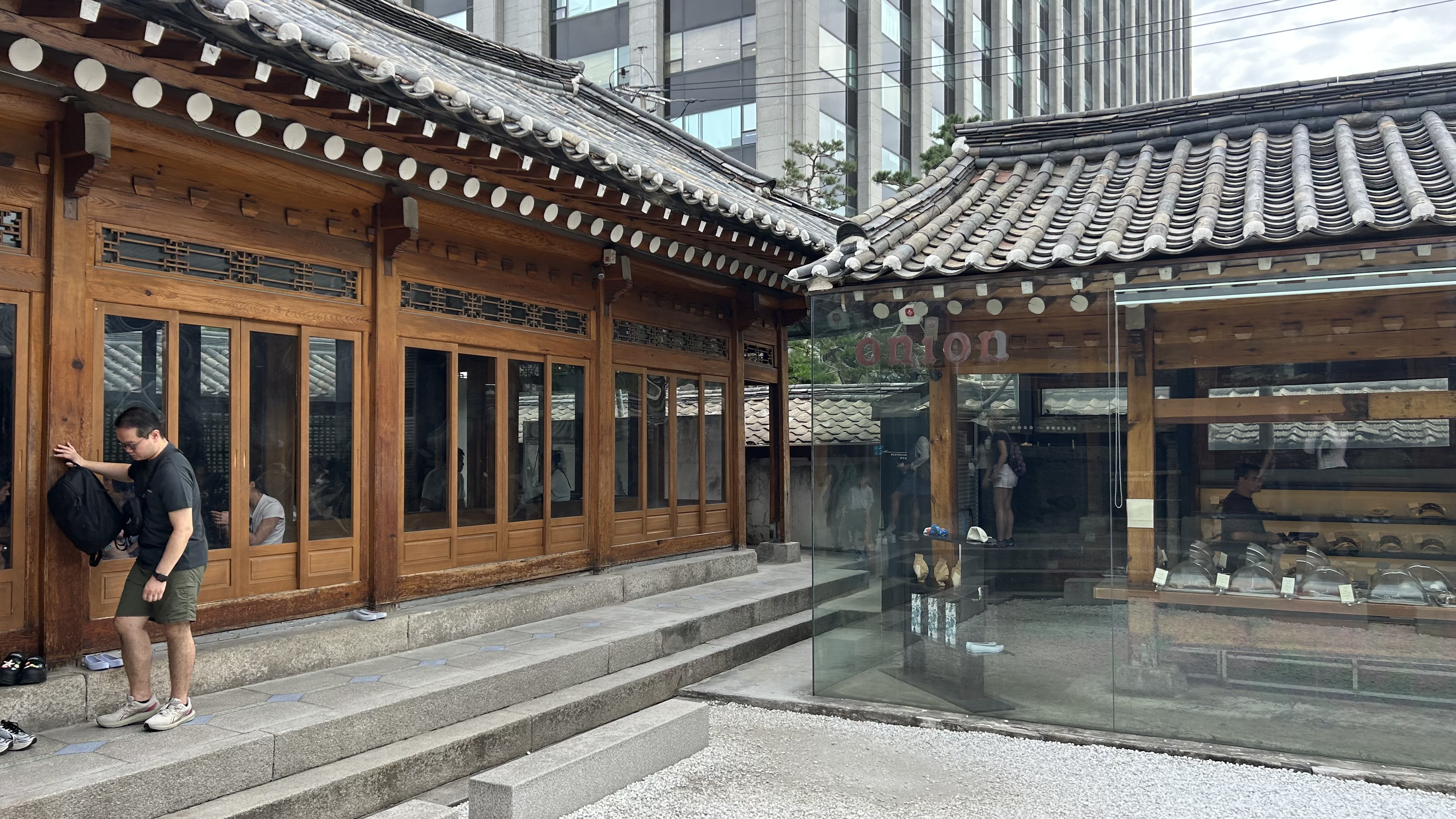 2. Cafe Onion Anguk Actually Lives Up to the Setting