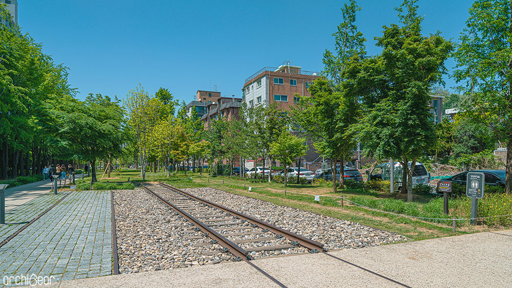 8. Walk Toward Yeonnam When You Want Something Calmer