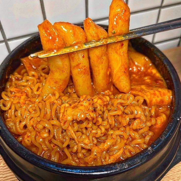 10. Ramyeon + Rice Cakes photo 1