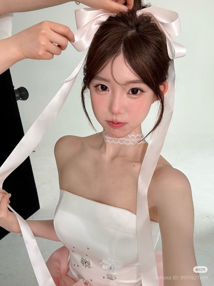 6. Small Bags, Hair Clips, and Simple Accessories photo 2