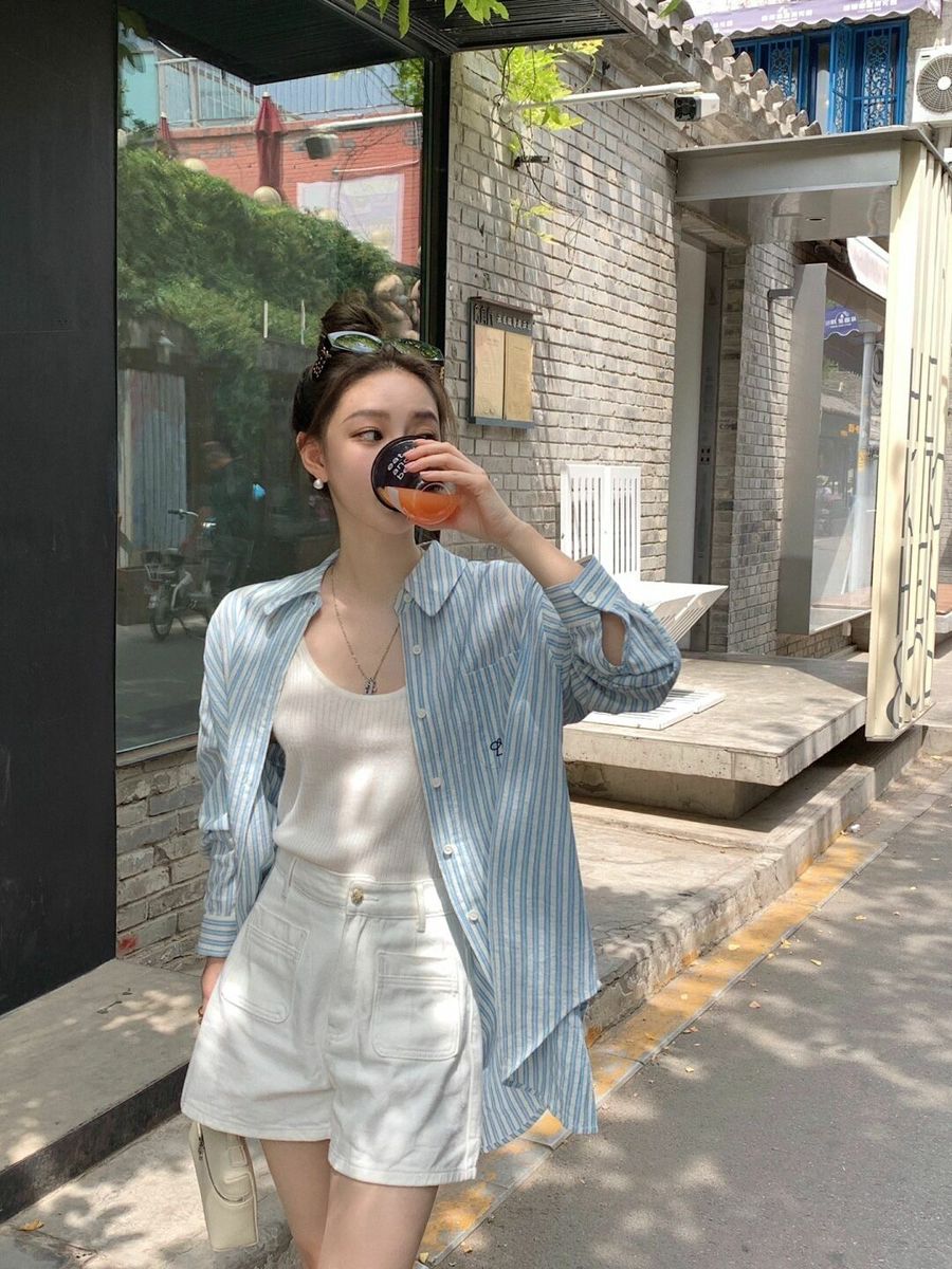 1. Linen Shirts and Light Button-Ups photo 1