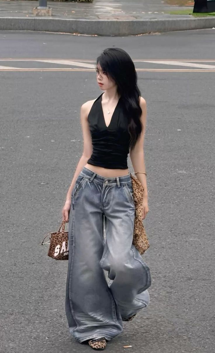 3. Wide Pants and Relaxed Trousers photo 1
