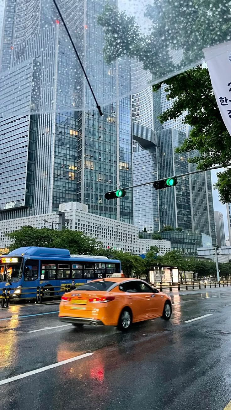 1. Why Waterproof Bags Matter During Korea's Rainy Season