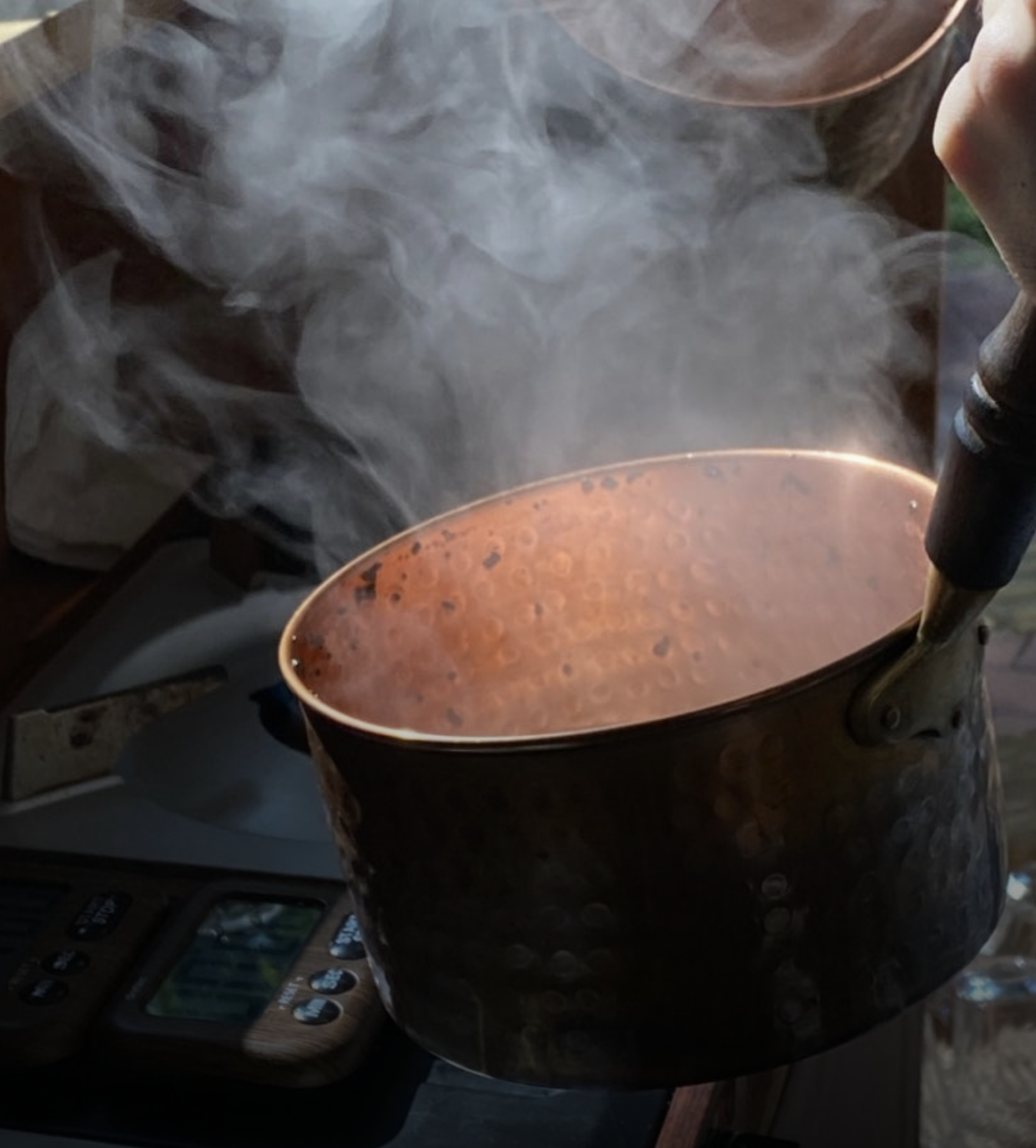 Freshly made masala chai at Noppenssan in Seongsu, Seoul