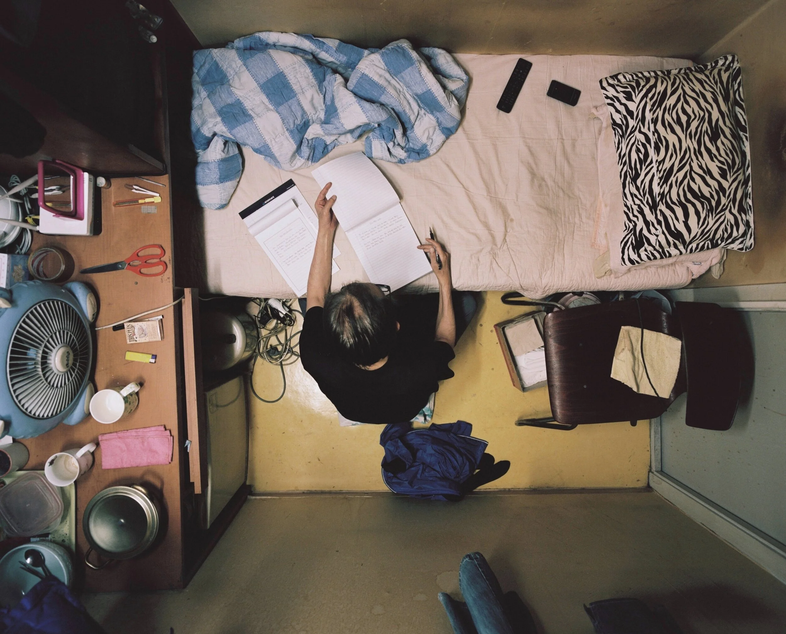 6. 고시원: The Tiny Room That Exists at the Extreme End of Seoul Housing