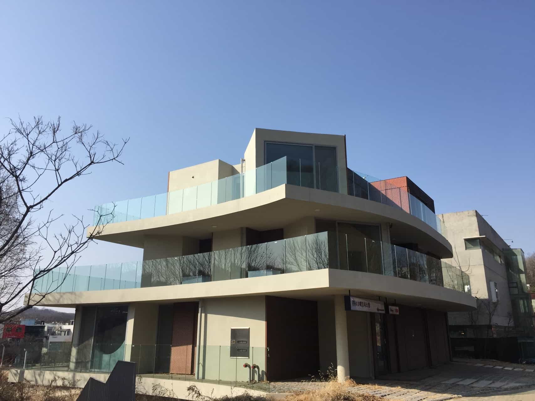 4. 빌라: Korea's Villa Does Not Mean a Luxury Mansion